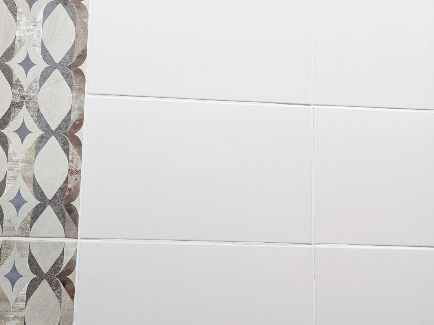 Blanco Mate Ceramic Wall Tile lifestyle