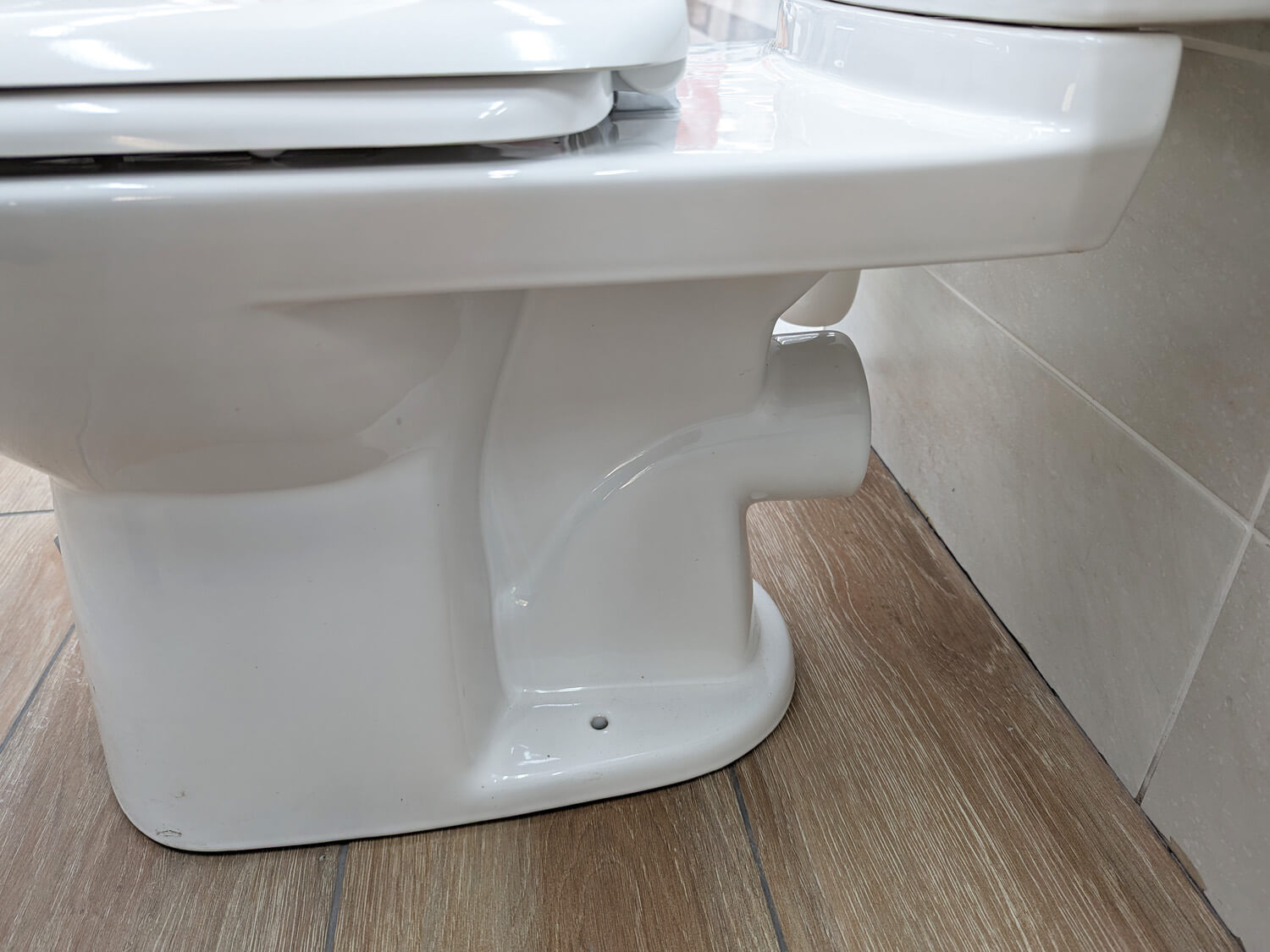 COTTO Marilyn White Dual Top Flush Toilet Suite