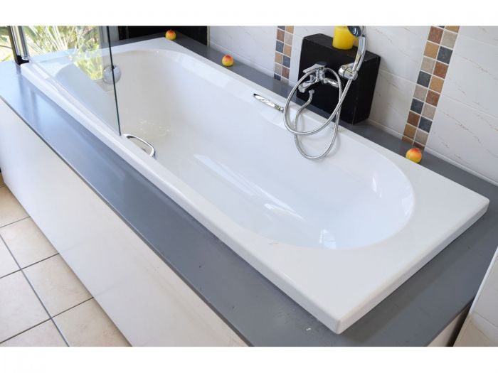 Coral White Built-in Straight Bath with Handles