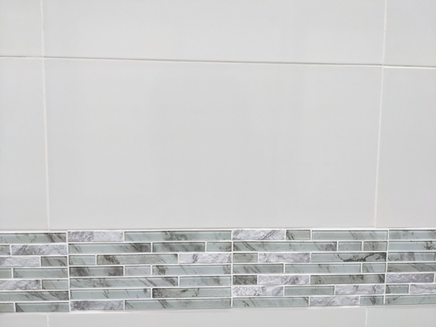 Kibo Shiny Ceramic Wall Tile - 300 x 600mm