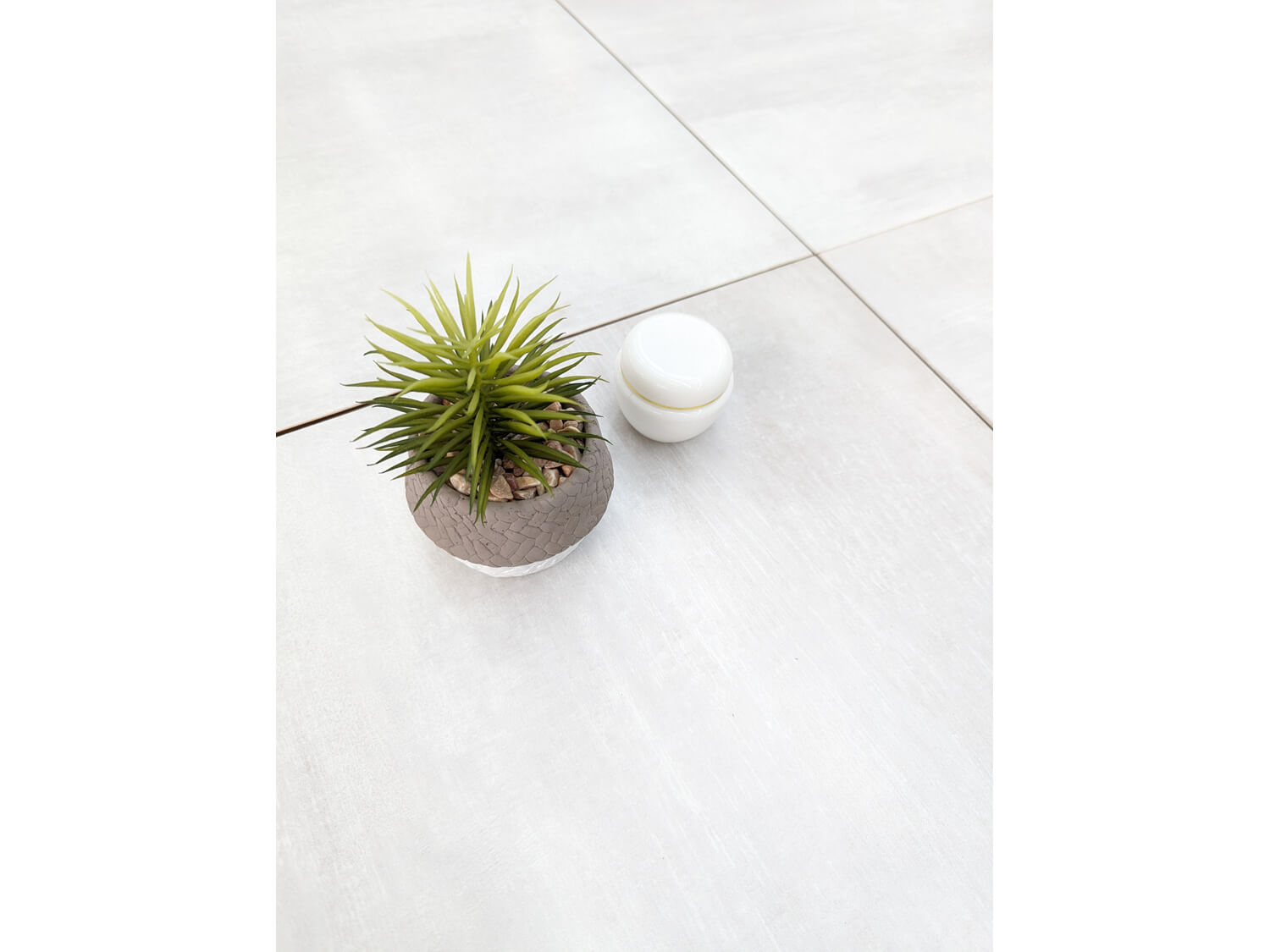 Nevada Blanco Ceramic Floor Tile - 450 x 450mm