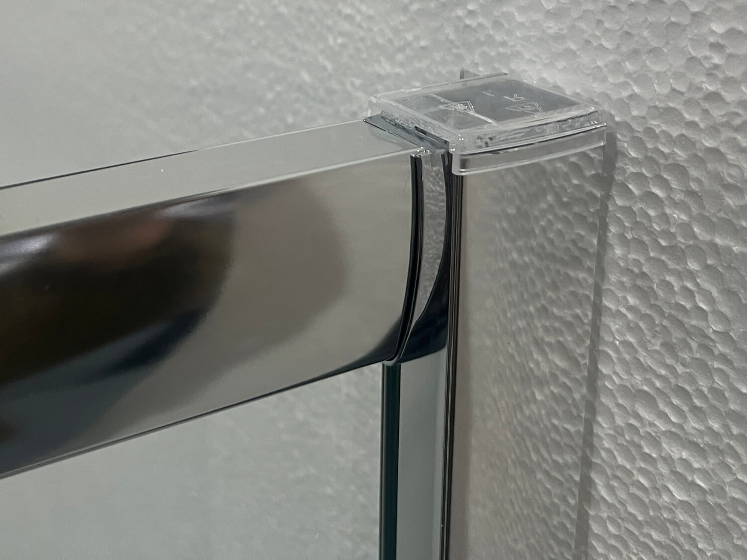 Quadrant Chrome Shower Enclosure With Sliding Door - 900 x 900 x 1850mm corner