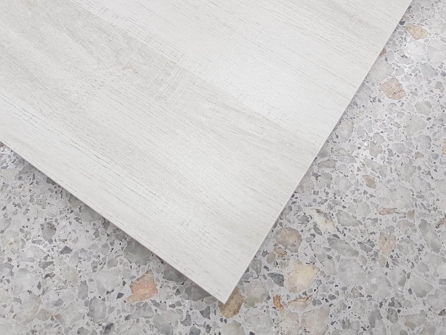 Timber Ash Ceramic Floor Tile - 300 x 600mm Corner